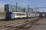 SNCF 22262 schiebt ein RER nach Calais aus Lille-Flandres aus am 20 September 2019.