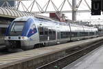 Am 17.08.2016 steht ein Zug der Baureihe Z 27500 von Bombardier der TER Rhone-Alpes im Bahnhof Lyon Part-Dieu.