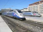 Hier TGV 5103 von Lille Europe nach Marseille St.Cahrles und im Hintergrund TGV 5301 von Toulouse-Matabiau nach Marseille St.Charles, diese beiden Triebzge standen am 28.7.2010 in Marseille