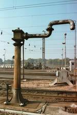Auf dem riesigen Areal des Straßburger Hauptbahnhofs gab es 1983 noch Vorrichtungen für Dampflokomotiven.