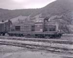 Die Ligne des Hirondelles: Die Diesellok BB66016 vor dem Depot Morez, 25.Juli 1965.