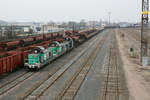 SNCF 469403 + 469441 + 666060 sind mit einem langen Güterzug im Rangierbahnhof Hausbergen unterwegs.
Aufnahmedatum: 26. März 2013