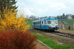 Ein weiterer Blick auf X 2908 des Train touristique de la Haute Auvergne im Bahnhof Lugarde (05.04.2017) 