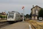 72560/72559 mit TER 865780/865781 Sarlat-Le Buisson-Bordeaux St Jean auf Bahnhof Le Buisson am 3-7-2014.