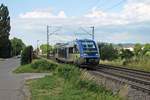 Am 27.06.2015 eilte SNCF TER Alsace X73905 als IRE (Freiburg (Brsg) Hbf - Mulhouse Ville) kurz hinter dem Bahnhof von Bad Krozingen in Richtung Süden.