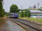 Triebwagen SNCF-X2249 fährt im strömenden Regen bei eher herbstlicher Stimmung als TER868311 (Limoges-Benedictins - Brive-la-Gaillarde) 15 Minuten verspätet im Bahnhof Pompadour ein.

2014-07-20  Arnac-Pompadour 


