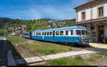 X2816 und Beiwagen der Association l'autorail X2800 du Haut-Doubs am 1. Juni 2019 im Bahnhof Morteau.