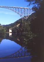 Ein x2800 auf dem Viaduc du Viaur bei Tanus, 29.08.1998, Zug 98997.