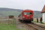 57-0358-2 / 097-558-3 der  Regiotrans (ex-SNCF X4568, Baujahr: 1966) mit Regionalzug R 14564 Sighişoara-Odorheiu auf Bahnhof Lutiţa am 8-4-2013.