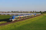 Rosheim - 27. Mai 2026 : Selten kann mann noch zwei Triebz�ge im alten TER Alsace Schema auftreffen. Hier die X 76794 & X 76710 am TER 831727 von Selestat nach Strassburg �ber Obernai und Molsheim.