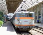 25669 mit Nahverkehrszug bereit zur Ausfahrt in Richtung Marseille gegen 12:00 Uhr im Bahnhof Nizza, 1.