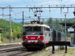 SNCF - Lok 525585 vor Regionalzug im SBB Bahnhof La Plaine am 04.09.2009