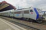 Die gezogene CoRail IC-Züge sind ein bedrohter Spezies auf Frankreichs Gleise geworden, halten sich jedoch im Alsace noch immer gut durch mit die TER-200 Züge zwischen Strasbourg und Basel, wie SNCF GrandEst 26151 am 30 Mai 2019 in Strasbourg gare Central unter Beweis stellt.