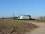 Bernolsheim 04/12/2016 : Die 27054 bringt die Wagen des neuen TGV Duplex 862 von Aytré nach Belfort.