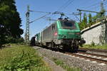 Die SNCF 437003 mit einem langen Mischer gen Ratingen.