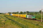 Wilwisheim - 7. Juni 2023 : Die 37060 zieht einem Kombi in Richrung Belgien.