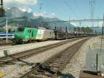 SNCF FRET Lok 437049 mit einem Neuwagen Autozug am 05.07.08 in Sargans/SG