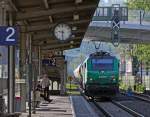 437016 mit einem Gterzug Richtung Troisdorf bei der Durchfahrt in Knigswinter, 21.4.11