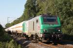 FRET 437015 am 1.9.11 mit einem Kesselwagenzug bei der Durchfahrt durch Ratingen-Tiefenbroich