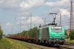 FRET 437009 am 4.8.12 mit einem Stahlzug in Ratingen-Lintorf.