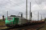 FRET 437020 am 3.10.12 mit einem Stahlzug in Duisburg-Bissingheim.