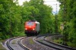 CB Rail/Prima E37 518 kommt durch Sehlem als Lokzug aus Richtung Trier-Ehrang und in Richtung Koblenz bei Regenwetter am 19.5.2013.