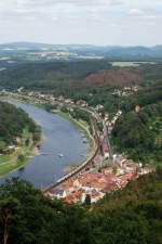 E37 025 (HSL Logistik) mit Getreidezug in Knigstein (19.07.2013)