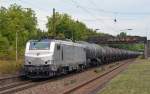 37032 fhrte am 08.09.13 einen Kesselwagenzug durch Schkopau Richtung Grokorbetha.