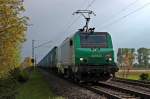 Bei den einzigsten Sonnenstrahlen am 18.04.2014 auf der KBS 703 kam das SNCF Fret chen  437023 mit der Blauen Wand 40423 (Bantzenheim - Malaszewicze) kurz hinter der Einfädelung auf die