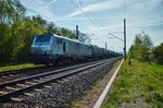 37 032 ist am 10.05.16 bei Wutha mit einen Kesselzug in Richtung Eisenach unterwegs.