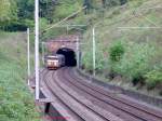 Aus dem Tunnel Tunnel Rheinthal kommend schleppt BB15004 ihren Corail-Schnellzug durch die Vogesen nach Westen.