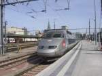 Ein frisch lackierter TGV 540 (Rseau) steht im Bahnhof Luxembourg.