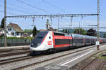 TGV Lyria 4728 durchfährt den Bahnhof Rupperswil.