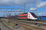 TGV Lyria 4718 durchfährt am 23.02.2024 den Bahnhof Muttenz.