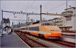 Der SNCF PSE TGV 117 verlässt Lausanne mit dem Ziel Paris Gare de Lyon.