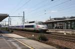 Chelles bei Paris am 16.6.2015: TGV 551 um 16.23 Uhr aus Paris Richtung Nancy.