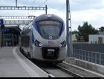 SNCF - Triebwagen 94 87 003 1 553 bei der ausfahrt aus dem SBB Bhf. Mies am 06.05.2022