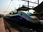 Ein TGV Duplex au�erhalb der Haupthalle im Gare de Lyon am 3.4.2012.
