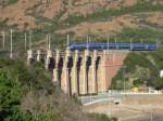 TGV aus Richtung Nizza kommend auf dem Viadukt von Anthor, Esterel - JAN2005
