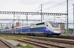 TGV 4730 durchfährt den Bahnhof Muttenz.