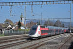 TGV Lyria 4722 durchfährt den Bahnhof Rupperswil. Die Aufnahme stammt vom 28.03.2022.