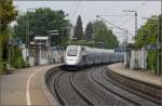 Ein seltener Gast auf der Remsbahn -    TGV Duples bei der Durchfahrt im S-Bahnhof Rommelshausen.