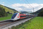 TGV Lyria 4717 fährt am 20.09.2022 Richtung Bahnhof Gelterkinden.