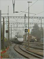 TGV Lyria von Paris nach Bern verlässt Travers.