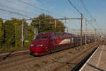 Thalys THA 9328 von Amsterdam Centraal nach Paris Nord mit den Triebköpfen 380 067-3 und 380 068-1 im Bahnhof Rotterdam Lombardijen.