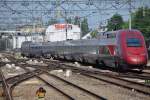AMSTERDAM (Provinz Noord-Holland), 30.05.2011, ein Thalys nach Paris Nord bei der Ausfahrt aus Amsterdam CS