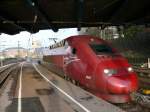 Thalys 4344 Kln - Paris bei der Ausfahrt aus dem Bhf Aachen. Der Bug des Triebwagens erinnert eine Schlange mit typischen gespaltenen Zunge. Aufgenommen am 24/01/2009.