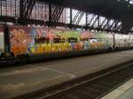 Im Klner Hbf stand der TGV Thalys mit Waggongs die von einem Knstler bemalt wurden