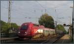 Samstagmorgen am Bahnhof in Kohlscheid, auf nach Paris heißt es für diesen Thalys der Aufgrund einer Streckensperrung der Kbs 480 mal wieder als Umleiter unterwegs ist. Hier zu sehen auf der Kbs 485 am 11.Oktober 2014.