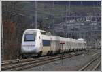 Der TGV nhert sich der Bahnhofseinfahrt von Chur.